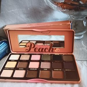Too faced eye shadow